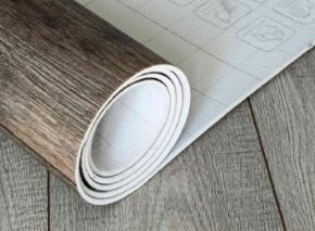 صورة لقسم أرضيات فينيل رول